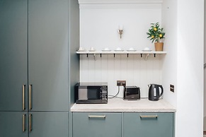 The Emerald - Central Henley 2 Bedroom House - From 145 Per Night