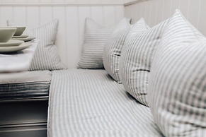 The Emerald - Central Henley 2 Bedroom House - From 145 Per Night