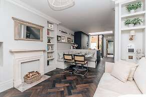 The Emerald - Central Henley 2 Bedroom House - From 145 Per Night