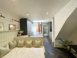The Emerald - Central Henley 2 Bedroom House - From 145 Per Night