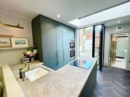 The Emerald - Central Henley 2 Bedroom House - From 145 Per Night