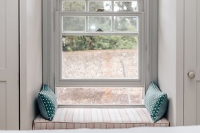 The Emerald - Central Henley 2 Bedroom House - From 145 Per Night