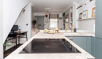 The Emerald - Central Henley 2 Bedroom House - From 145 Per Night