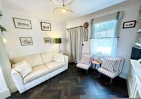 The Emerald - Central Henley 2 Bedroom House - From 145 Per Night