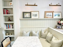 The Emerald - Central Henley 2 Bedroom House - From 145 Per Night