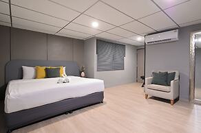 Floton Bangkok Hotel