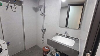 Luxury Airport Hotel