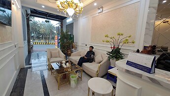 Luxury Airport Hotel