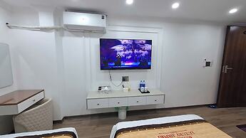 Luxury Airport Hotel