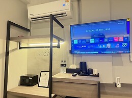 Leon's Loft House
