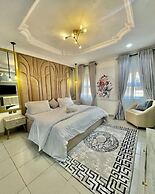 LUXE APARTMENTS