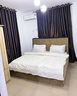 LUXE APARTMENTS
