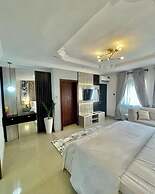 LUXE APARTMENTS