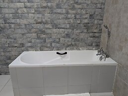 Hillsgate EXPERIENCE