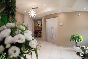 Lual Bleisure Hotel