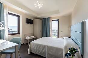 Lual Bleisure Hotel