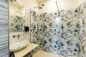 Lual Bleisure Hotel