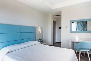 Lual Bleisure Hotel