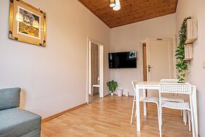 Amazing 1BR-1LR Apt. 7-Min to Stadthalle
