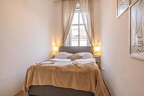 Amazing 1BR-1LR Apt. 7-Min to Stadthalle