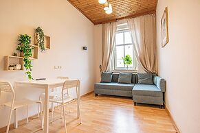 Amazing 1BR-1LR Apt. 7-Min to Stadthalle