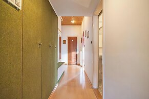 Amazing 1BR-1LR Apt. 7-Min to Stadthalle