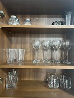 Free Parking/city Centre/long Stay/local Stores