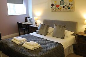 The Red Lion & Cellar Room