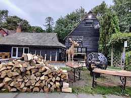 The Red Lion & Cellar Room
