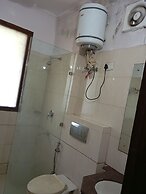 Hotel Royal India - DLF Phase 2