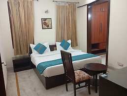 Hotel Royal India - DLF Phase 2