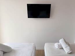 Solsalt 1min Walk to Beach 1min From Everything