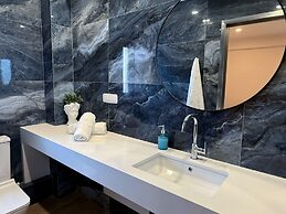 Solsalt 1min Walk to Beach 1min From Everything