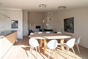 Central Flat With Sunny Terrace