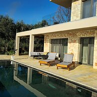 ELKORINI VILLA