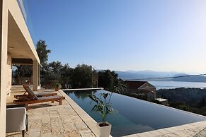 ELKORINI VILLA