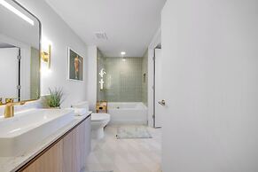 DTW Miami Luxury 1BR with Urban Views