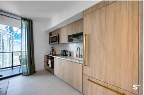 Modern DTW Miami Escape with Water Views