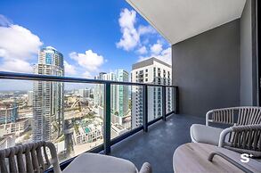 Modern DTW Miami Escape with Water Views