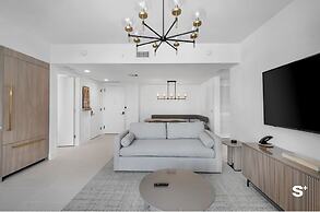 Modern DTW Miami Escape with Water Views