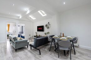 1 Bed Flat - Sleeps 3 - Parking - Wifi