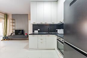 Stylish Apartment by the Beach Free Parking