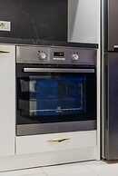 Stylish Apartment by the Beach Free Parking