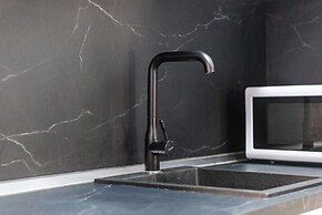 Stylish Apartment by the Beach Free Parking