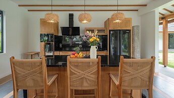 Villa Suka Sawah by Villa Finder