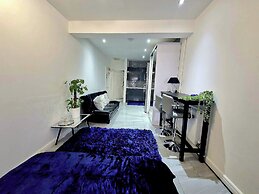 Seaside Escape - Sleeps 4 - Pets Ok - Free Parking