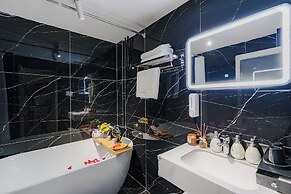 Salute Saigon Hotel and Spa