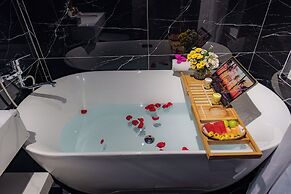 Salute Saigon Hotel and Spa