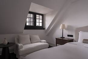 SUNYATA Resort Hotel