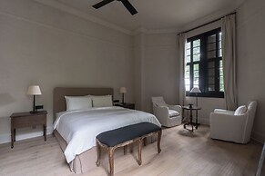 SUNYATA Resort Hotel